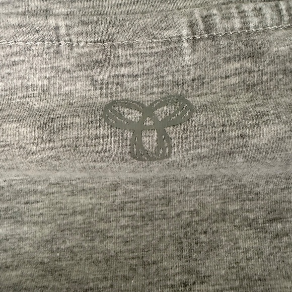 TNA | XS Cropped Fitted T-Shirt Grey - Picture 6 of 8